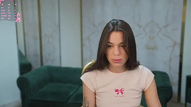 Snapshot of Roxi_Twix chatting on 03.12.25 Roxi Twix online show from 03.12.25