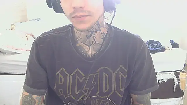 Snapshot of smokingink chatting on 07.21.26 smokingink online show from 07.21.26