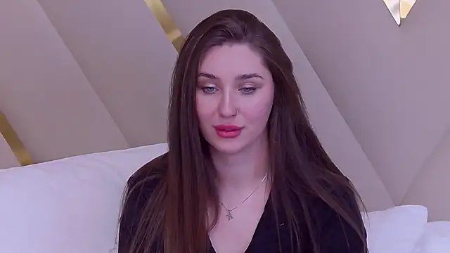 Snapshot of KiraBarlows chatting on 02.05.25 KiraBarlows online show from 02.05.25