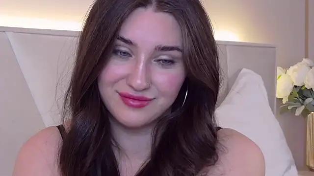 Snapshot of KiraBarlows chatting on 02.07.25 KiraBarlows online show from 02.07.25