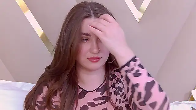 Snapshot of KiraBarlows chatting on 03.20.25 KiraBarlows online show from 03.20.25