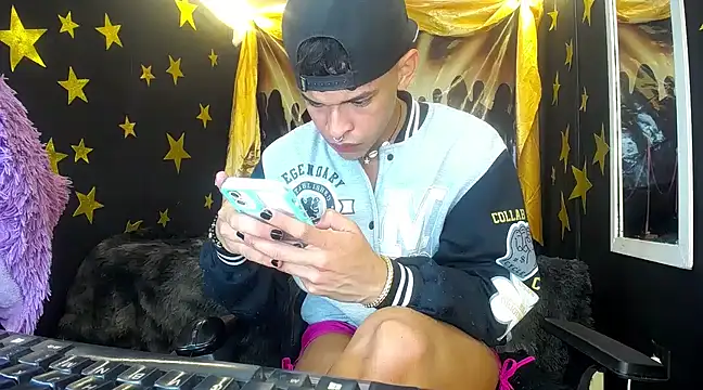 Snapshot of SoyAntho_ABR chatting on 01.19.25 SoyAntho ABR online show from 01.19.25