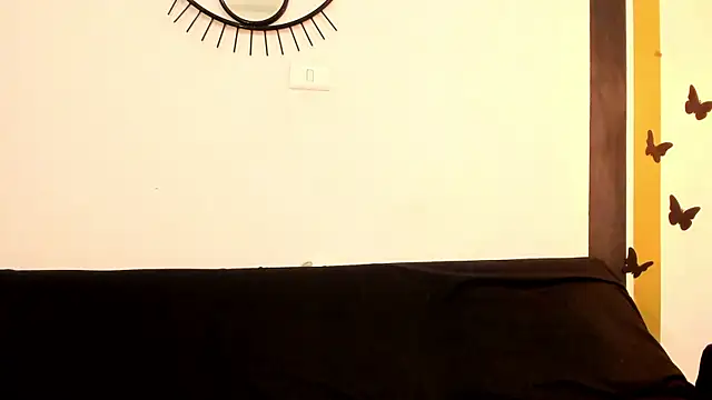 Snapshot of yelicampbell chatting on 02.05.25 yelicampbell online show from 02.05.25