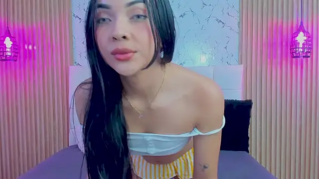 Snapshot of GABRIELAM_MS chatting on 01.21.25 GABRIELAM MS online show from 01.21.25