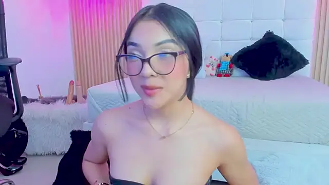 Snapshot of GABRIELAM_MS chatting on 01.28.25 GABRIELAM MS online show from 01.28.25