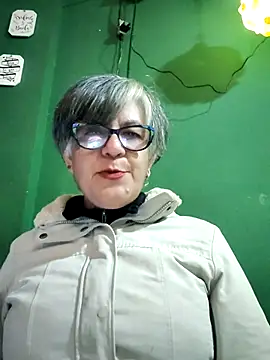Snapshot of ilonna2025 chatting on 10.04.25 ilonna2025 online show from 10.04.25