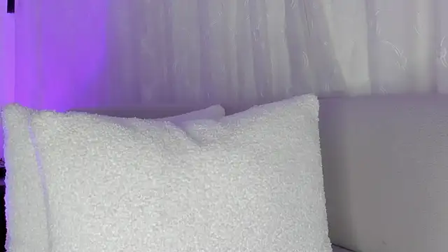 Snapshot of cutte_hanna18 chatting on 04.22.26 cutte hanna18 online show from 04.22.26