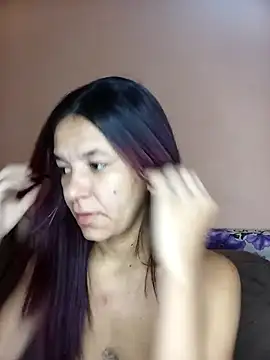Snapshot of Alyne69PB chatting on 09.17.25 Alyne69PB online show from 09.17.25