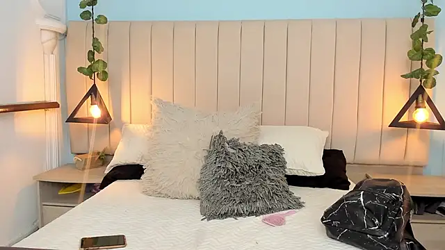 Paulina Lopezz online show from 02.03.25