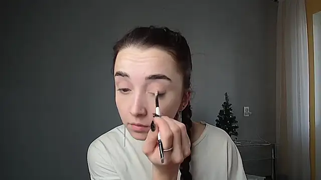 Eva Gloryy online show from 01.30.25