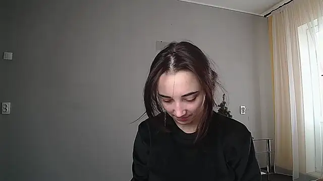 Eva Gloryy online show from 02.18.25