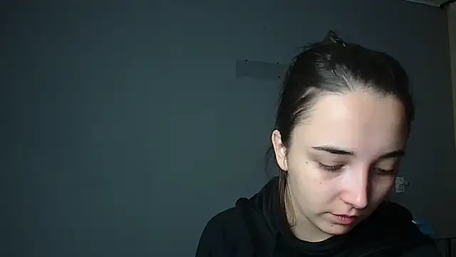 Eva Gloryy online show from 10.02.25