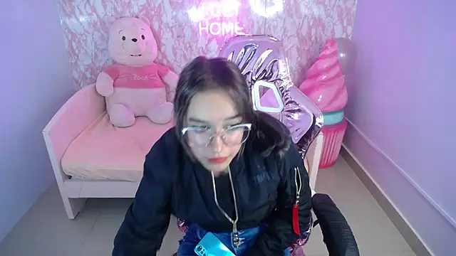 Snapshot of kassandra_ch_ chatting on 01.30.25 kassandra ch online show from 01.30.25