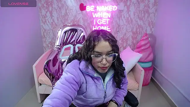 Snapshot of kassandra_ch_ chatting on 02.02.25 kassandra ch online show from 02.02.25