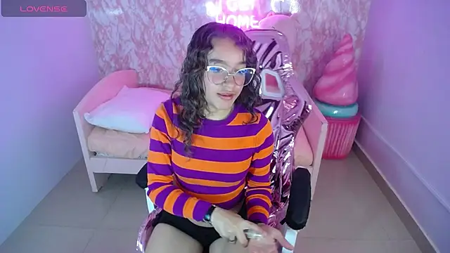 Snapshot of kassandra_ch_ chatting on 02.07.25 kassandra ch online show from 02.07.25