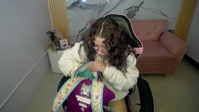 Snapshot of kassandra_ch_ chatting on 03.15.25 kassandra ch online show from 03.15.25