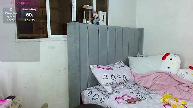 yourdollvaleri online show from 10.20.25