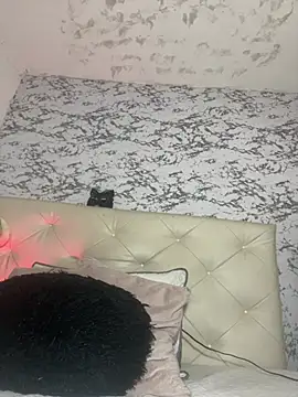 Lili  taylor online show from 02.02.26