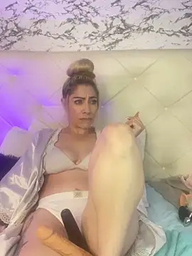 viktoria davis  online show from 02.19.25