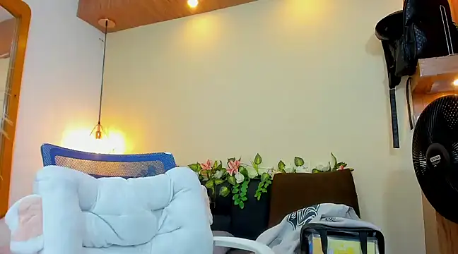 Snapshot of tattokoi chatting on 02.25.25 tattokoi online show from 02.25.25