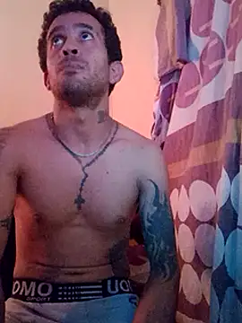 Snapshot of EstebanAkyLu chatting on 02.15.25 EstebanAkyLu online show from 02.15.25