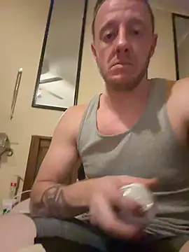 biggzee6 online show from 02.13.26