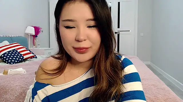 Snapshot of Minamin_20 chatting on 09.28.25 Minamin 20 online show from 09.28.25