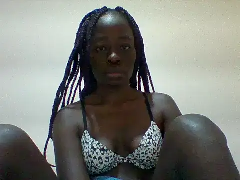 Snapshot of franceker chatting on 03.08.25 franceker online show from 03.08.25