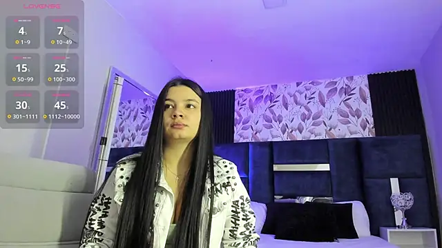 Snapshot of ValeriaOrtega chatting on 09.21.25 ValeriaOrtega online show from 09.21.25