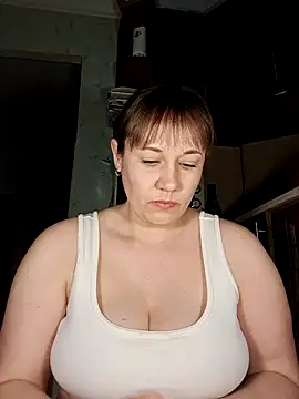 Snapshot of Marlyn_Martie chatting on 02.05.25 Marlyn Martie online show from 02.05.25