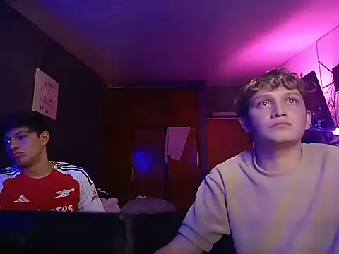 Snapshot of nanohotyalehorny chatting on 01.17.25 nanohotyalehorny online show from 01.17.25