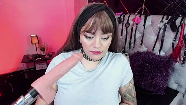 Snapshot of victoria__floyd chatting on 05.25.26 victoria floyd online show from 05.25.26