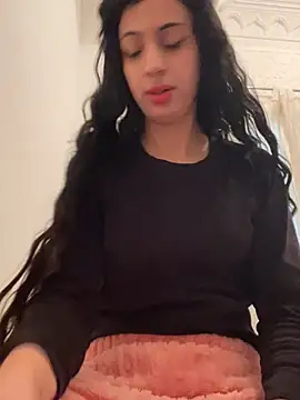 Snapshot of majdolin78 chatting on 02.21.25 majdolin78 online show from 02.21.25