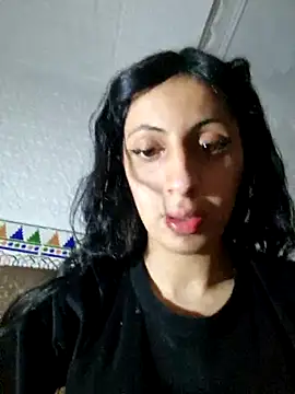 Snapshot of majdolin78 chatting on 02.21.25 majdolin78 online show from 02.21.25