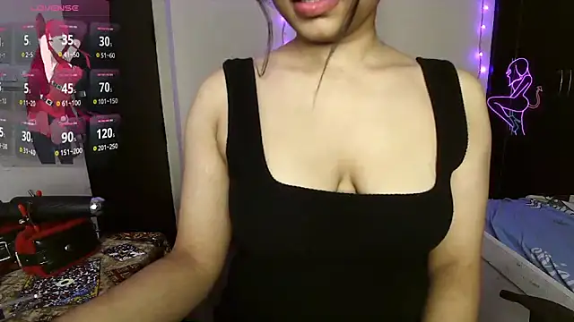 Snapshot of night_queen07 chatting on 12.03.25 night queen07 online show from 12.03.25