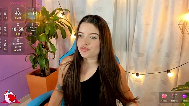 Snapshot of Lia_little18 chatting on 04.20.26 Lia little18 online show from 04.20.26