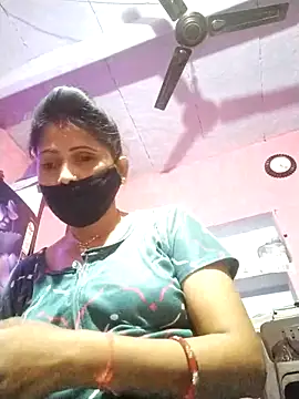 Snapshot of Bhavya_Bhan chatting on 11.04.25 Bhavya Bhan online show from 11.04.25