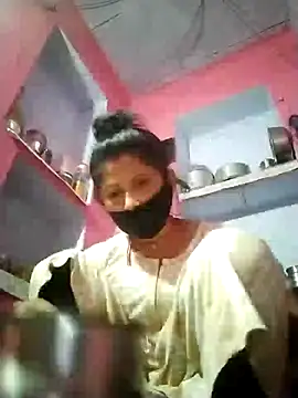 Snapshot of Bhavya_Bhan chatting on 11.10.25 Bhavya Bhan online show from 11.10.25