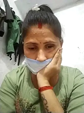 Snapshot of Bhavya_Bhan chatting on 02.05.26 Bhavya Bhan online show from 02.05.26