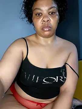 Snapshot of Fattypussyxx chatting on 07.02.26 Fattypussyxx online show from 07.02.26