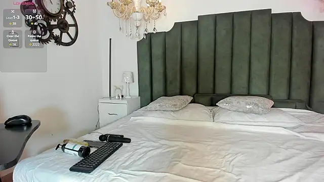 Snapshot of AnthonelaRusso_ chatting on 02.04.26 AnthonelaRusso online show from 02.04.26