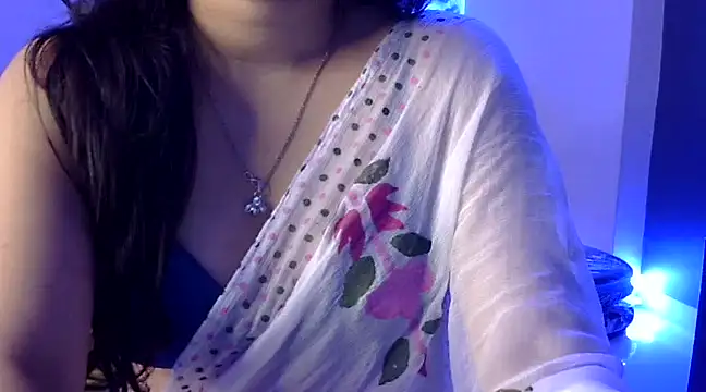 Snapshot of Shanaya1 chatting on 02.19.25 Shanaya1 online show from 02.19.25
