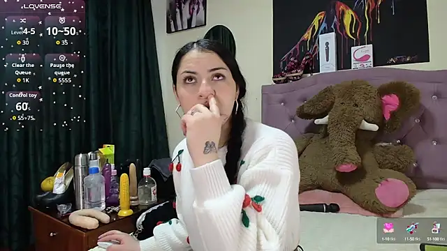 Emmie Hot online show from 09.18.25