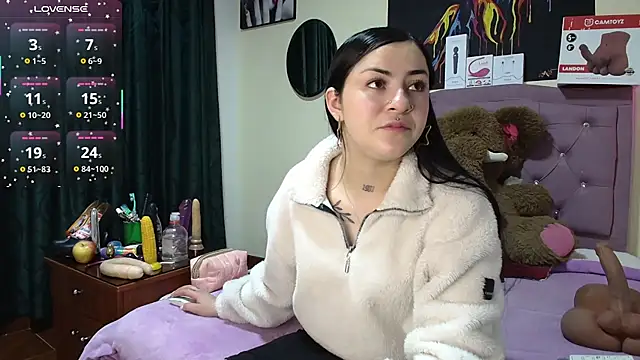 Emmie Hot online show from 05.06.26