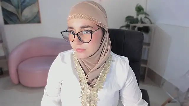 Ayha khalaf online show from 11.30.25