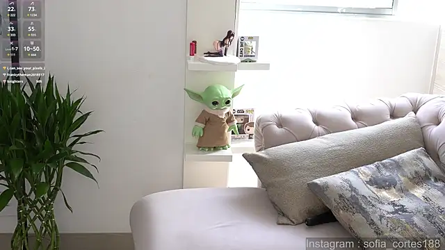 Snapshot of tatiana__cortes18 chatting on 01.28.25 tatiana  cortes18 online show from 01.28.25