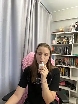 LillyFan-X online show from 09.12.25