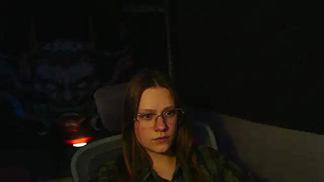 Snapshot of TessaSwans chatting on 01.31.25 TessaSwans online show from 01.31.25