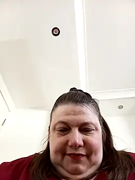 Snapshot of HotHornyEmmaX chatting on 04.23.26 HotHornyEmmaX online show from 04.23.26