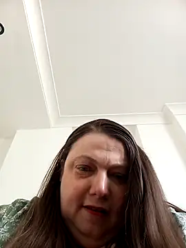 Snapshot of HotHornyEmmaX chatting on 04.26.26 HotHornyEmmaX online show from 04.26.26